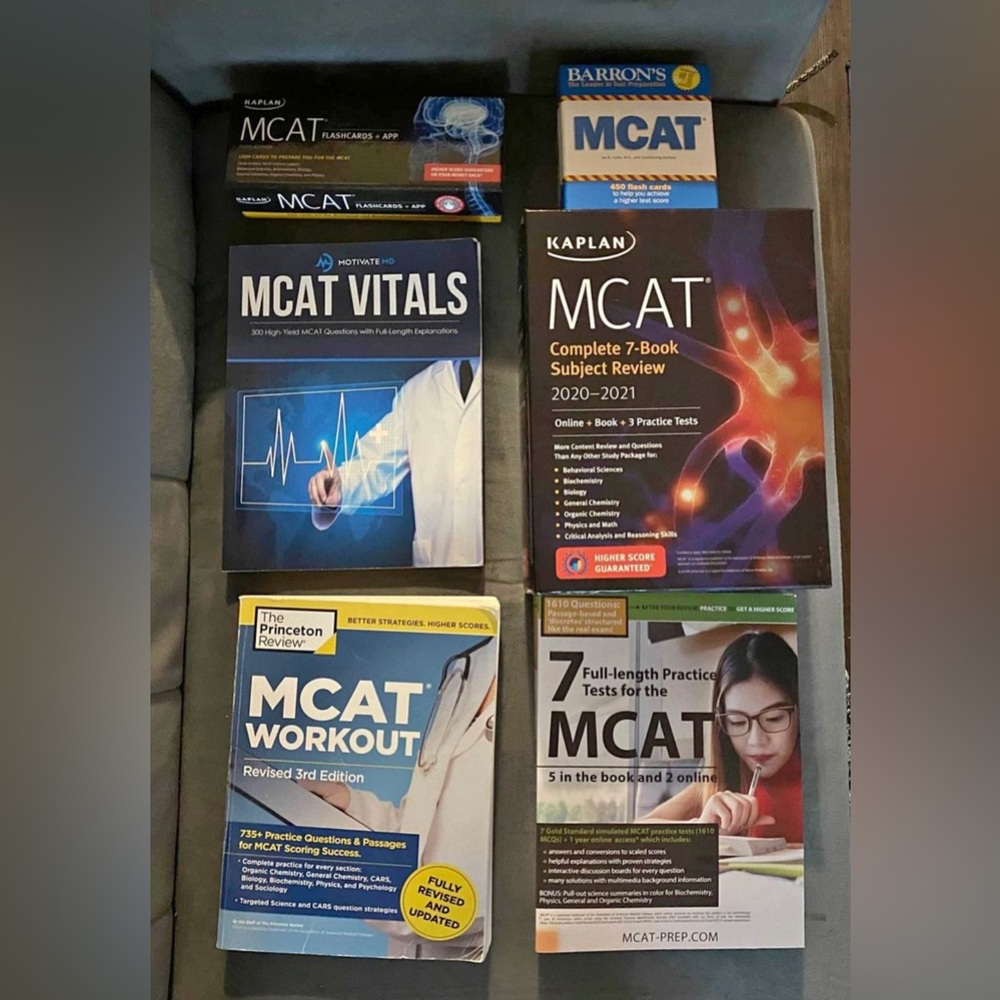 MCAT Book Lot